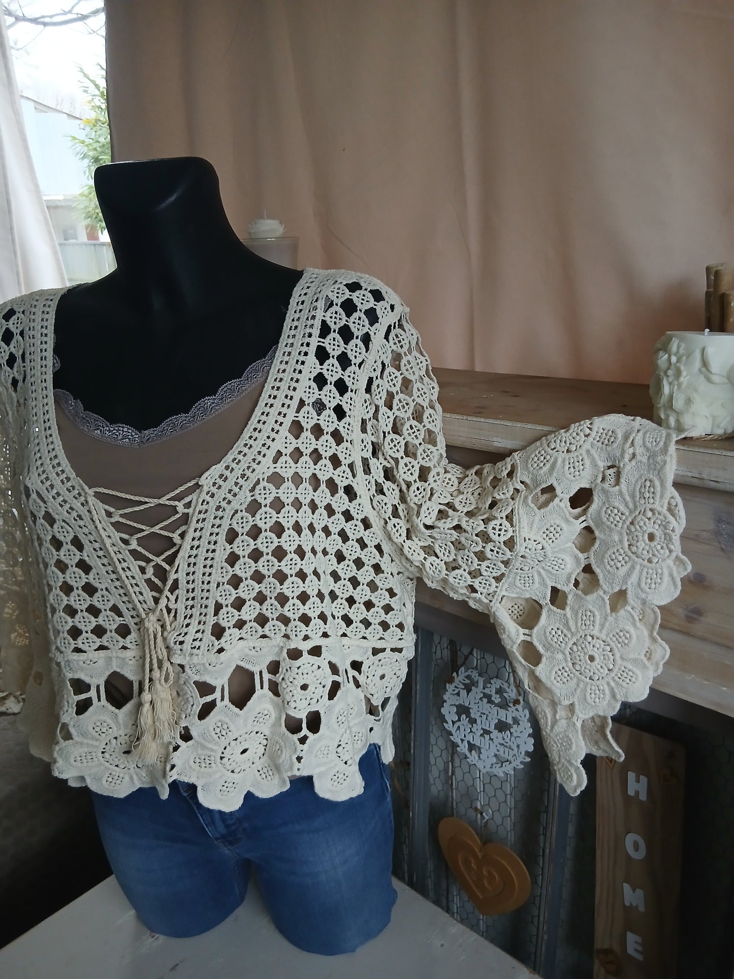 Veste Courte Crochet Bohème Écru